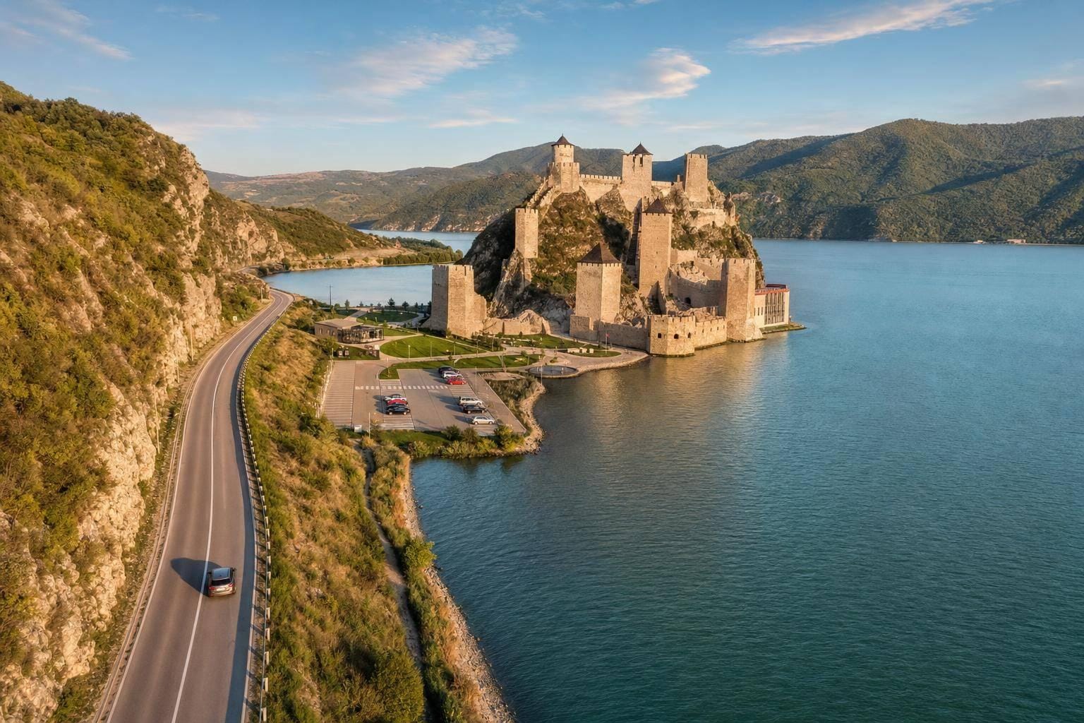 Read more about the article Golubačka tvrđava: Kako doći sa Srebrnog jezera